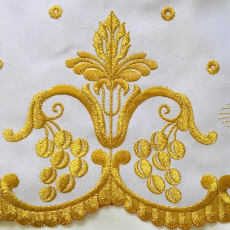 New Articles Religieux JP nappe d'autel brodée dorée